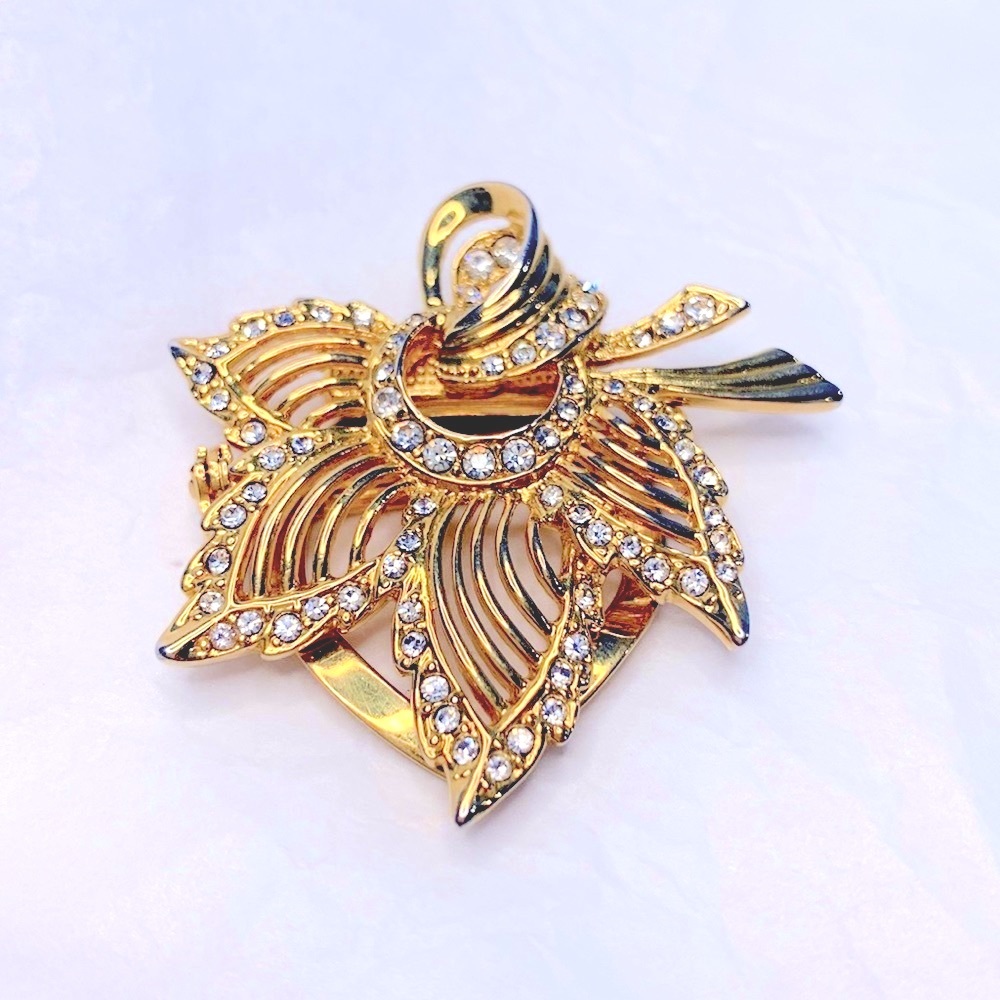 Versatile brooch